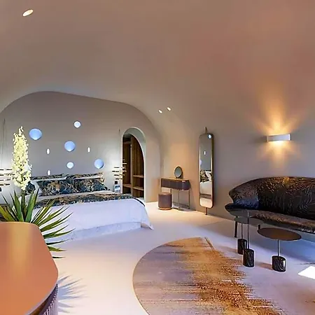 Amazing Santorini 1 Bedroom Euphoria Private Pool & Beautiful 3* Oia
